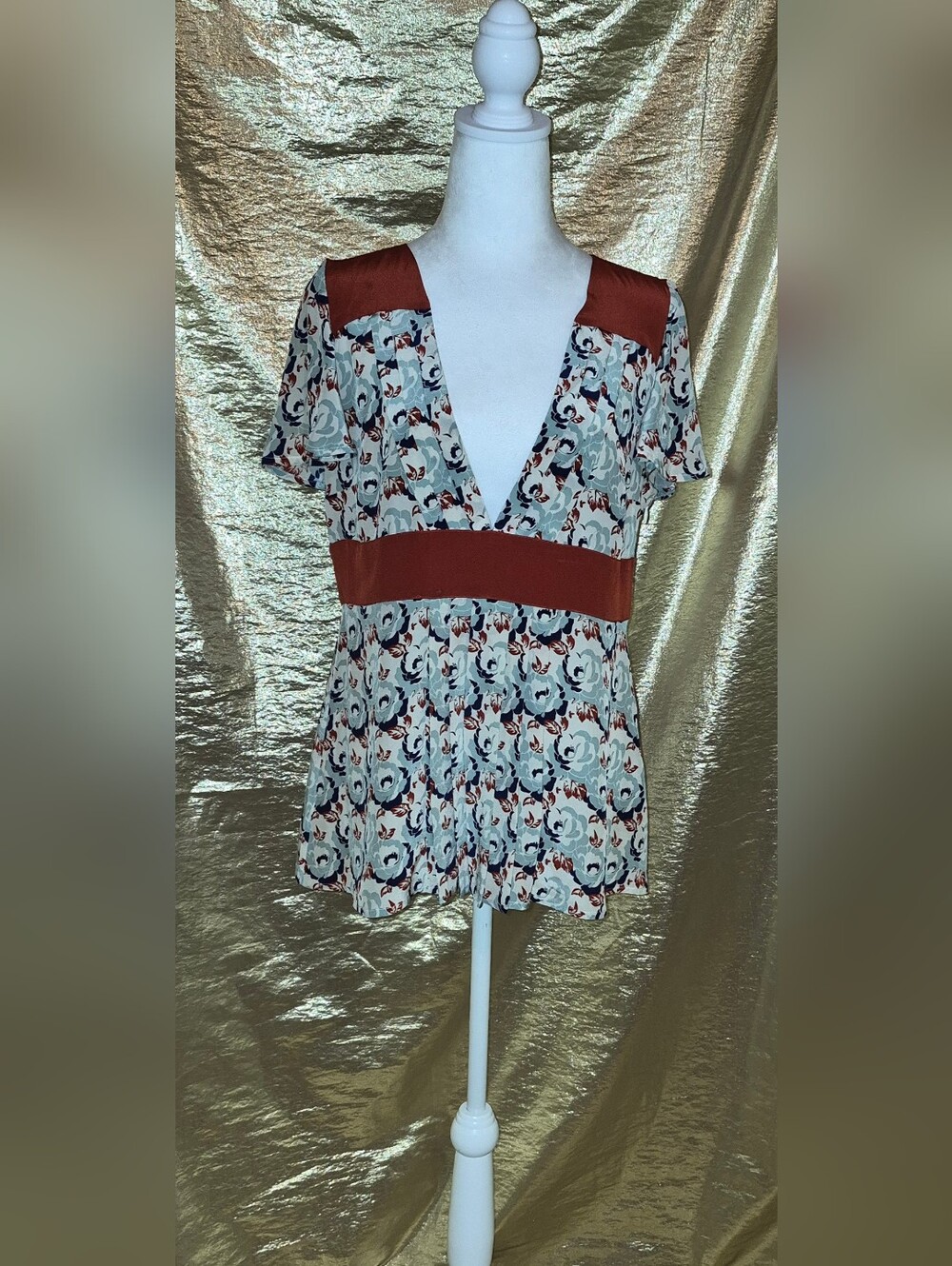 Fossil Floral V-Neck Top with Rust Trim